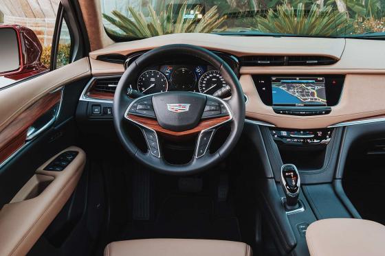 Фото салона Cadillac XT5 by Evgeny Fist