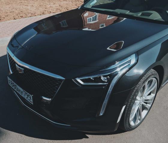 Фото с угла Cadillac CT6 2019