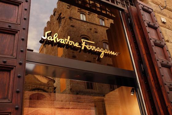 Фотография магазина Salvatore Ferragamo во Форенции