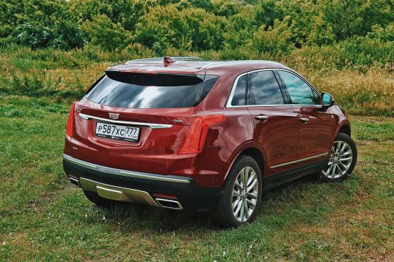 Cadillac XT5 фото сзади